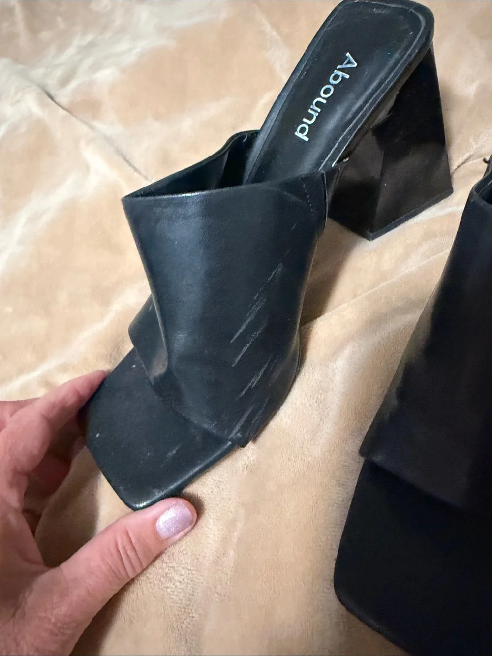 Abound Black Leather Block Heel Mule Women’s Size 8